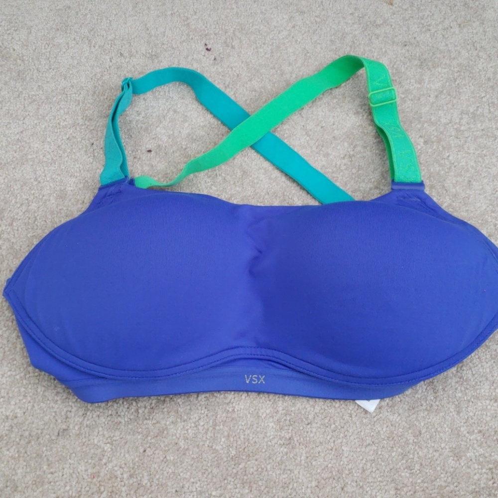 VSX 32D Multi-Way Sports Bra